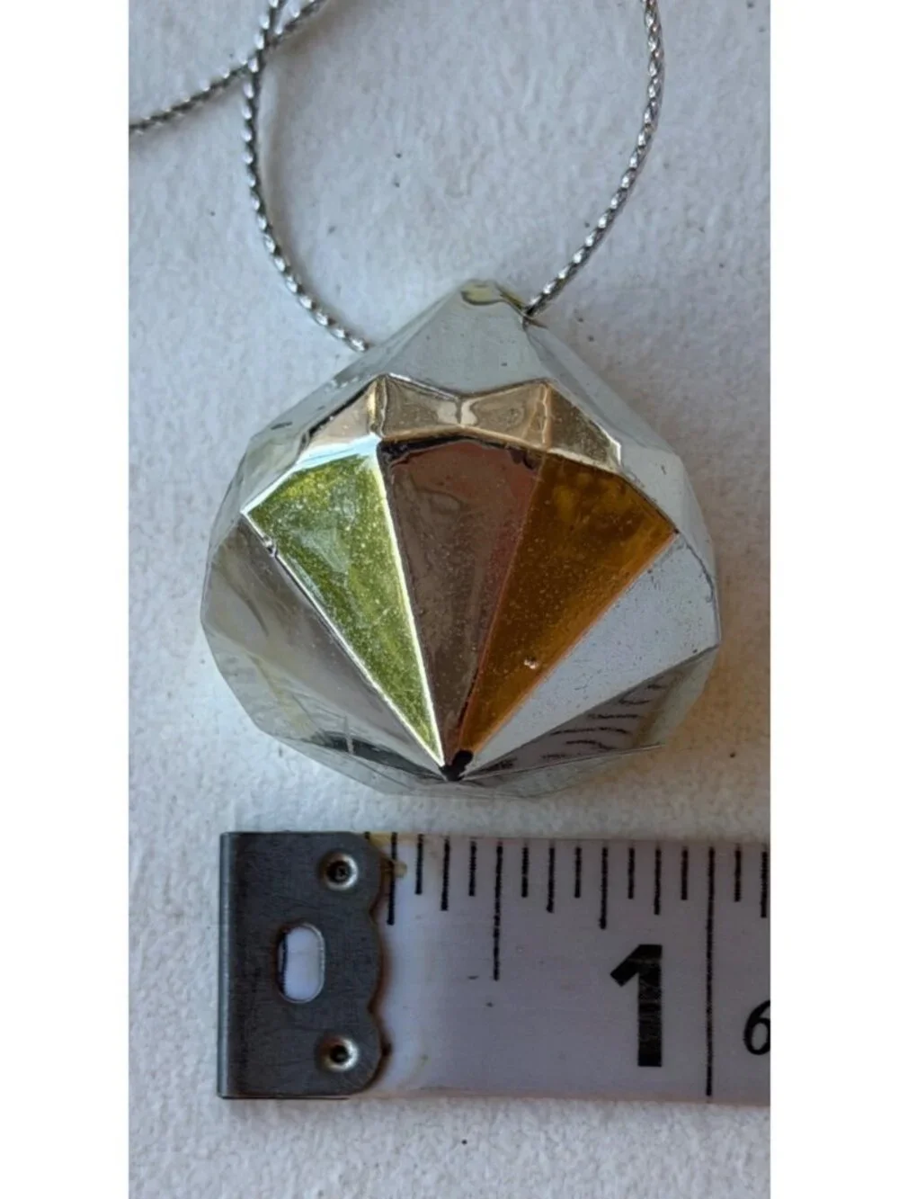 2017 12-pc. Wondershop At Target Silver Color Diamond Shape Ornament Set (READ)